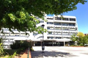 Edificio Comunal y municipios permanecerán cerrados del 30 de marzo hasta el 3 de abril inclusive