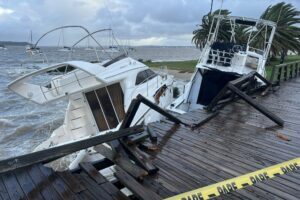 Los vientos golpearon con más fuerza en la costa de Maldonado y dejaron daños en varios puntos