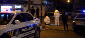 Acribillaron a un hombre de 39 años en Maldonado: hallaron al menos diez vainas en la escena